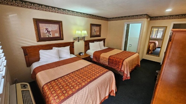 Geary Parkway Motel image 14